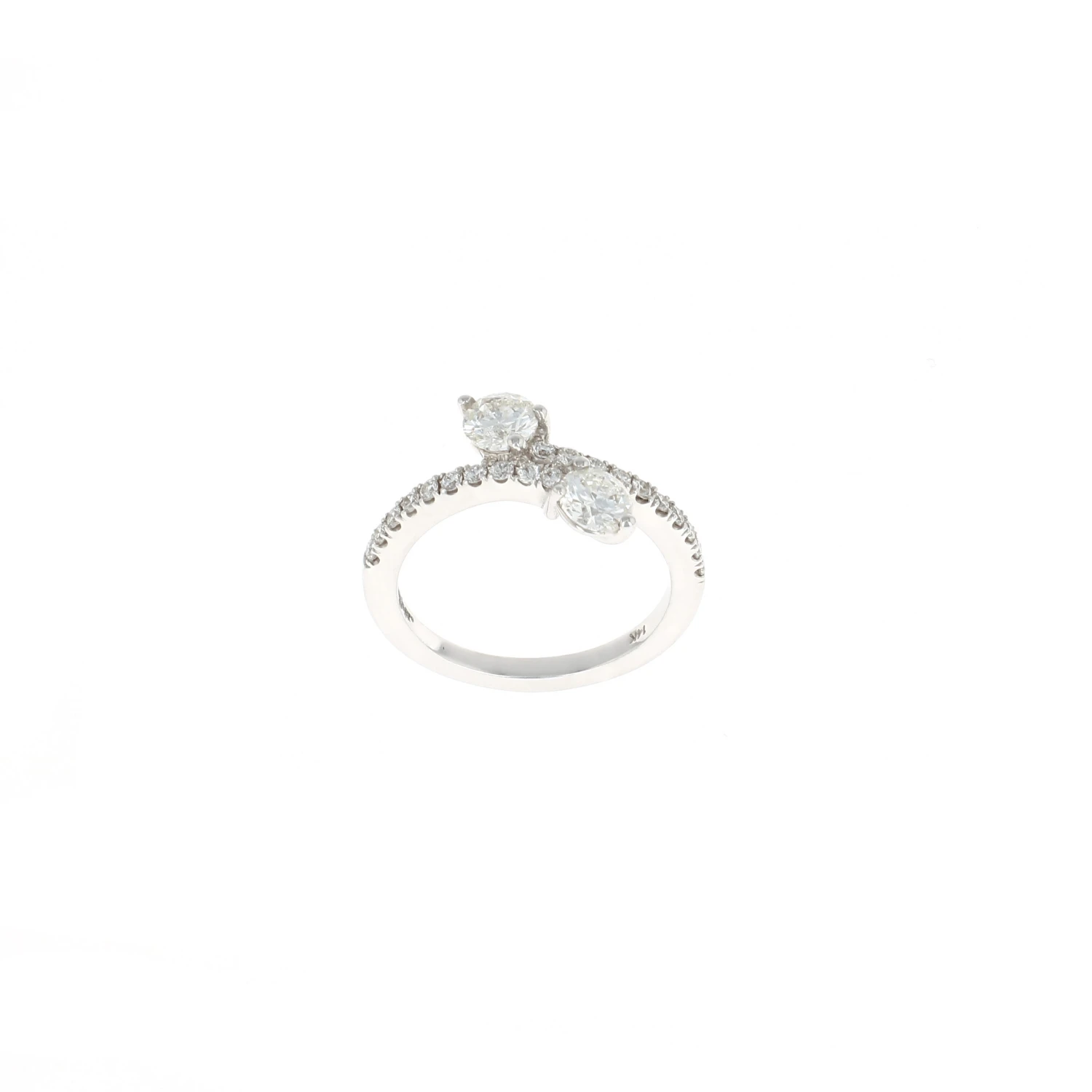 Round Complete Engagement Ring (1.02CTW) 3 Round Complete Engagement Ring (1.02CTW)